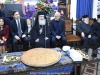 04تقطيع كعكة الفاسيلوبيتا في مقر الجالية اليونانية في القدس
