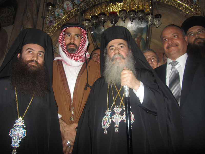 غبطة البطريرك والامير غازي في كنيسة القيامة