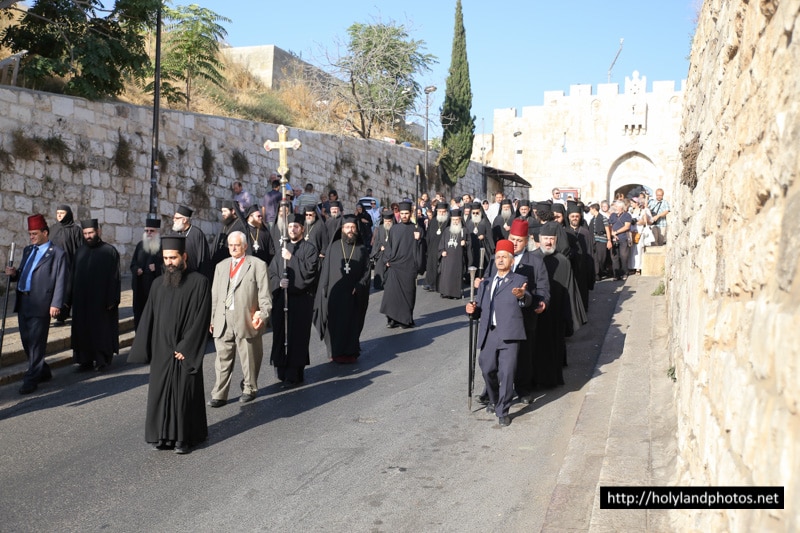 The march of the Members of the Holy Sepulchre to Gethsemane