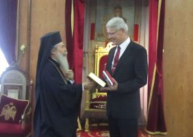 Блаженнейший Патриарх с представителем Финляндии в Палестинской автономии