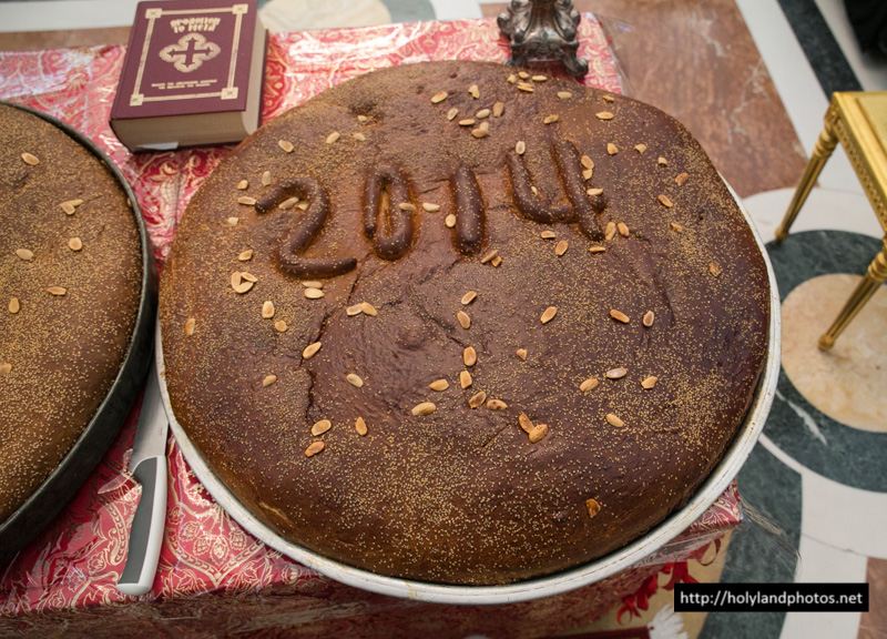 قطع كعكة رأس السنة “الفاسيلوبيتا” في بطريركية الروم الارثوذكسية 2014