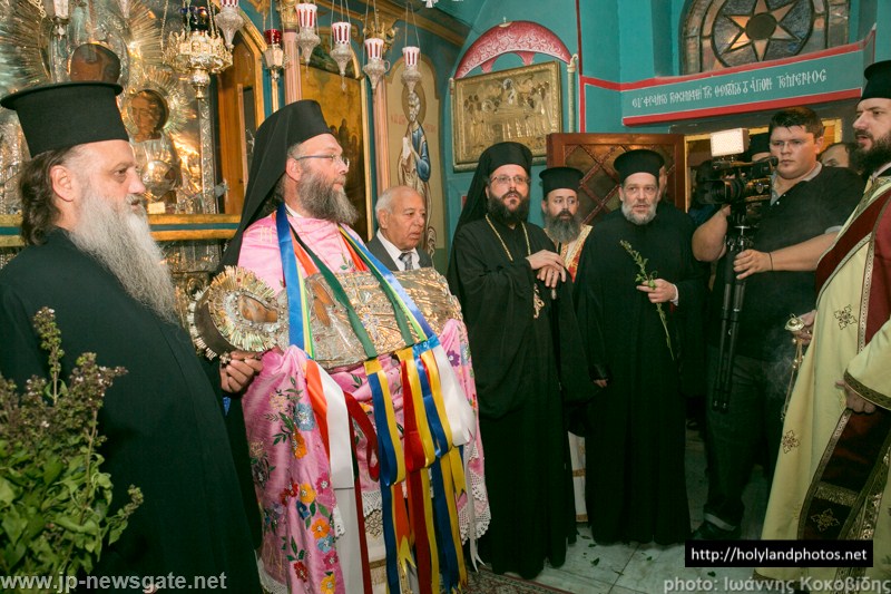 Священная всенощная в Гефсиманской часовне с выносом образа Пресвятой Богородицы