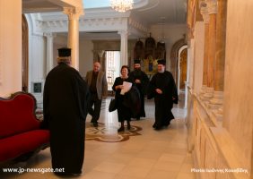 Ms Moropoulou arrives at the Patriarchate, accompanied by Hagiotaphites