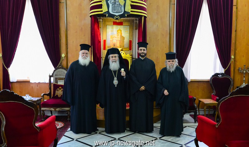Блаженнейший Патриарх, Архиепископы Назаретский и Константинский и послушник
