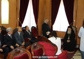 The head of the delegation addresses the Patriarch