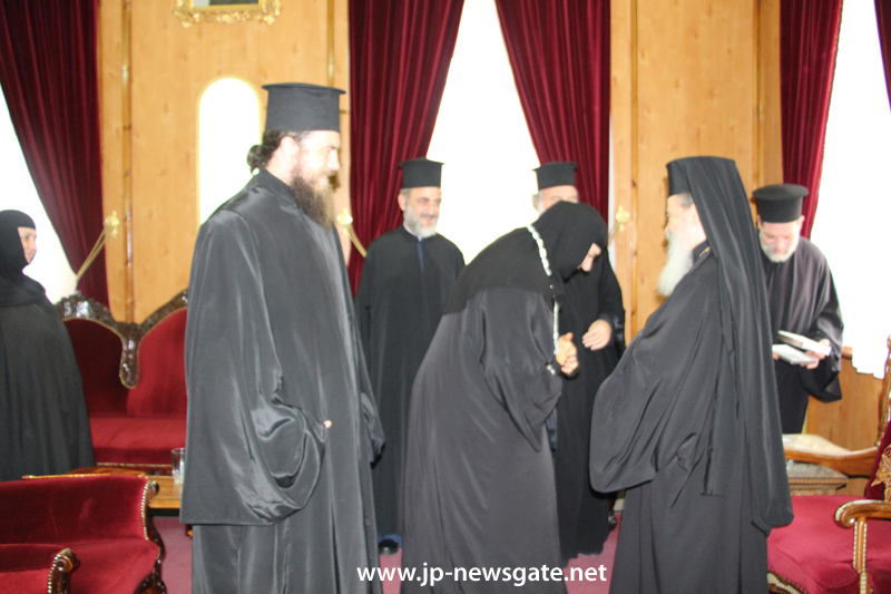 03مجموعة من راهبات القديس غريغوريوس بالاماس تزور البطريركية