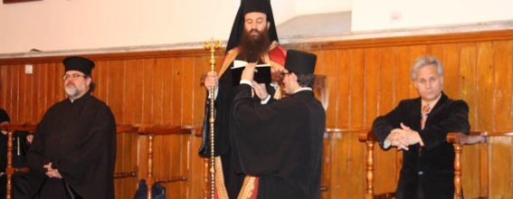 Его Высокопреосвященство Архиепископ Иерапольский в Патриаршей школе