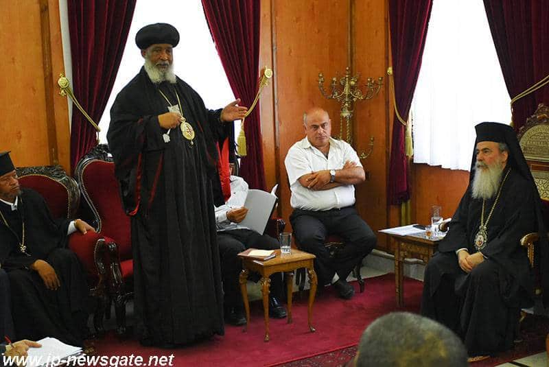 01لقاء بين الكنيستين القبطية وألاثيوبية في القدس في دار البطريركية ألاورشليمية