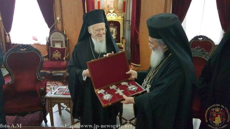 The Heads of Churches, Ecumenical & Jerusalem Patriarchs exchanging gifts