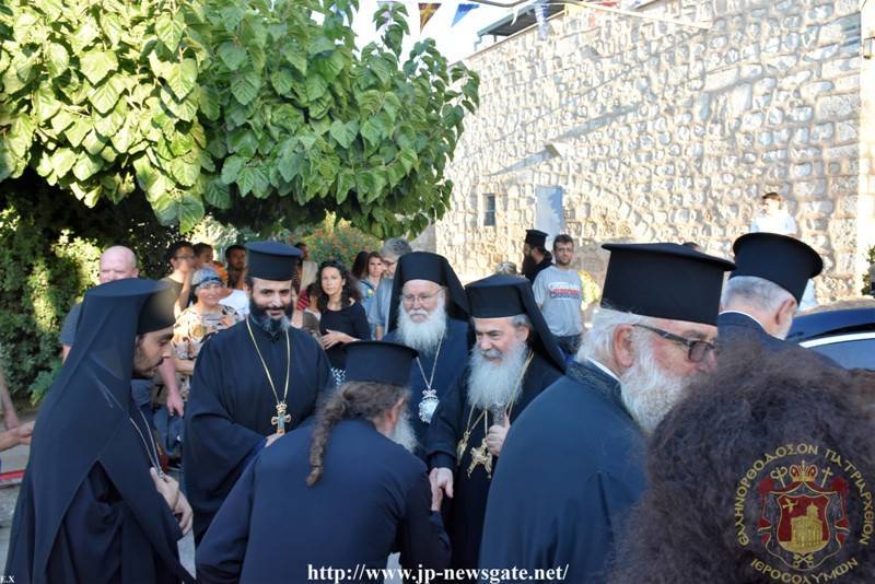 Блаженнейший Патриарх прибывает в Фаворский монастырь