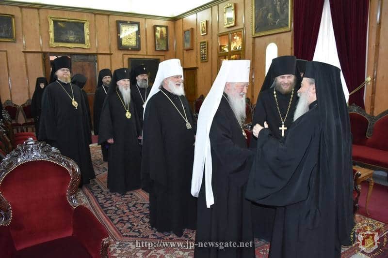 Русская духовная миссия в Иерусалиме посещает Патриарха Феофила