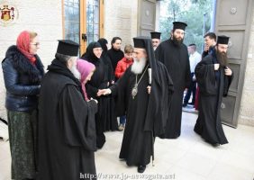 Preafericirea Sa vizitează Școala Patriarhală