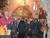 Creștini evlavioși prezenți la Sfânta Liturghie