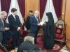 Prea Fericirea Sa oferă Ministrului Toskas icoana Sfântului Mormânt