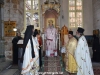 ÎPS Arhiepiscop și soborul în timpul sărbătorii Sfântului Haralambie