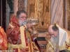 ÎPS Mitropolit Benedict al Philadelphiei la ieșirea cu Sfintele Daruri
