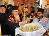 Preafericitul Patriarh al Ierusalimului binecuvântând ramurile de finic
