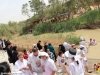 Creștinii evlavioși coborând la malul râului Iordan