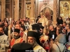 Soborul Patriarhal ieșind din Catolicon și îndreptându-se pre Sfântul Mormânt