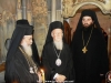 Patriarhul Ecumenic și Patriarhul Ierusalimului în interiorul Sfintei Edicule