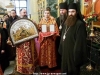 Preafericirea Sa oferind o icoana a Nașterii Mitropolitului Chiril al Ekaterinburgului
