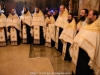 Preafericirea Sa și preoții în veșminte liturgice în timpul Utreniei