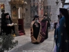 ÎPS Arhiepiscop Dimitrie de Lydda intrând în Sfânta Mănăstire a Sfintei Cruci