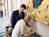 Doamna Timoșenko semnează în cartea vizitatorilor