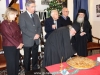 11تقطيع كعكة الفاسيلوبيتا في مقر الجالية اليونانية في القدس