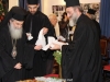 15تقطيع كعكة الفاسيلوبيتا في مقر الجالية اليونانية في القدس
